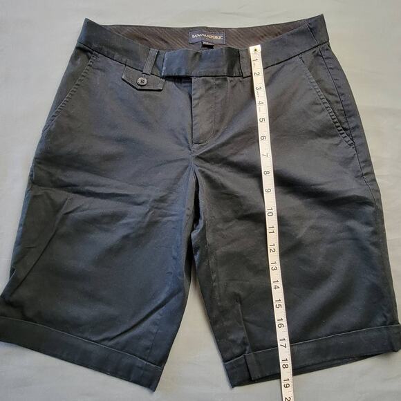 Banana Republic Black Shorts Low Rise Bermuda Classic Flat Front Women's Size 4 - Picture 7 of 10